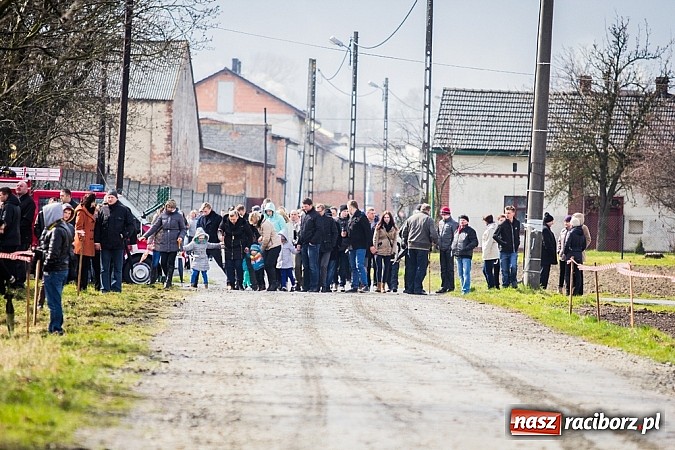 Zdjęcie w galerii na portalu naszraciborz.pl: Wyścigi konne na zakończenie procesji w Sudole wiadomości z regionu