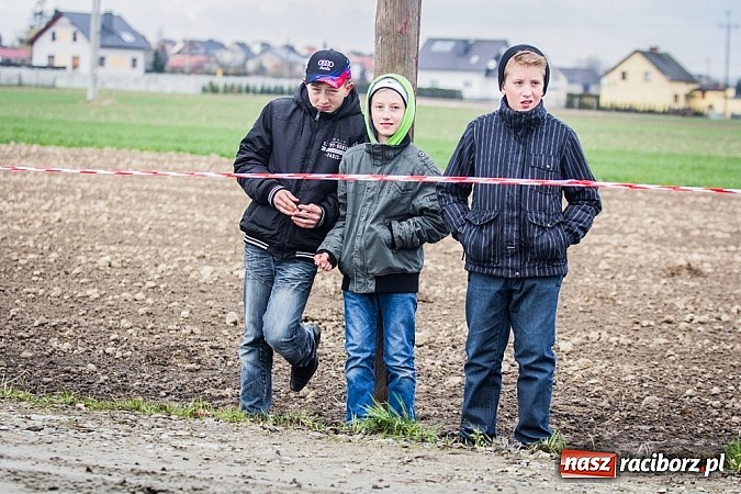 Zdjęcie w galerii na portalu naszraciborz.pl: Wyścigi konne na zakończenie procesji w Sudole wiadomości z regionu
