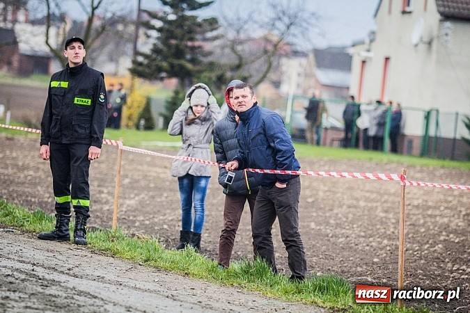 Zdjęcie w galerii na portalu naszraciborz.pl: Wyścigi konne na zakończenie procesji w Sudole wiadomości z regionu