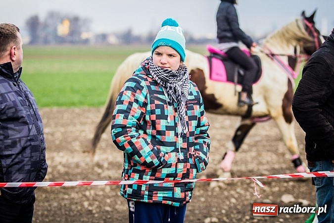 Zdjęcie w galerii na portalu naszraciborz.pl: Wyścigi konne na zakończenie procesji w Sudole wiadomości z regionu