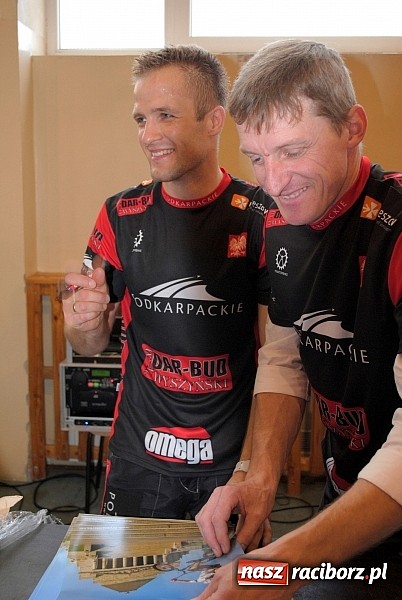 Zdjęcie w galerii na portalu naszraciborz.pl: Krystian Herba pobił Rekord Guinnessa w Taipei 101 wiadomości z regionu