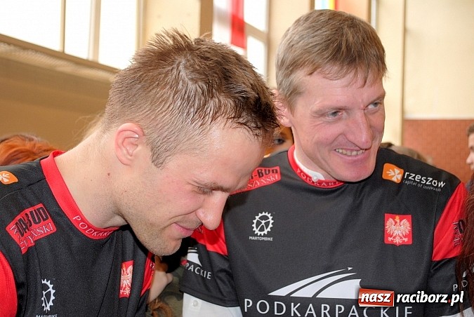 Zdjęcie w galerii na portalu naszraciborz.pl: Krystian Herba pobił Rekord Guinnessa w Taipei 101 wiadomości z regionu