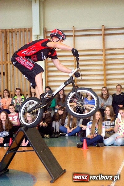 Zdjęcie w galerii na portalu naszraciborz.pl: Krystian Herba pobił Rekord Guinnessa w Taipei 101 wiadomości z regionu