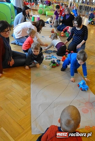 Zdjęcie w galerii na portalu naszraciborz.pl: Wsiadaj zimo na sanki i uciekaj już wiadomości z regionu