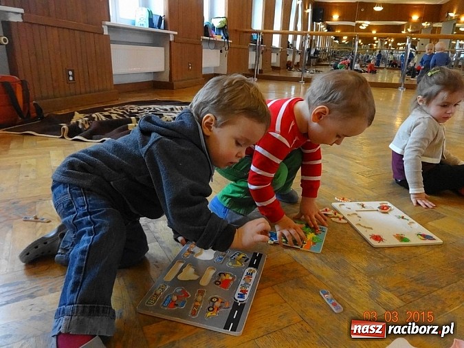 Zdjęcie w galerii na portalu naszraciborz.pl: Wsiadaj zimo na sanki i uciekaj już wiadomości z regionu