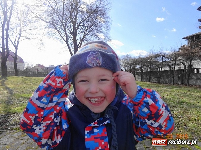 Zdjęcie w galerii na portalu naszraciborz.pl: Wsiadaj zimo na sanki i uciekaj już wiadomości z regionu