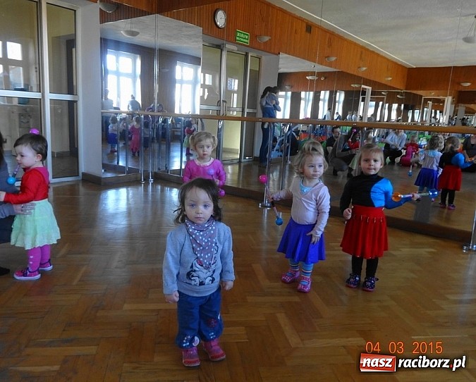 Zdjęcie w galerii na portalu naszraciborz.pl: Wsiadaj zimo na sanki i uciekaj już wiadomości z regionu