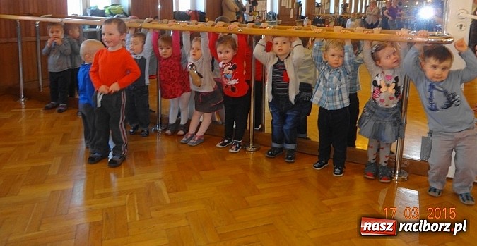 Zdjęcie w galerii na portalu naszraciborz.pl: Wsiadaj zimo na sanki i uciekaj już wiadomości z regionu