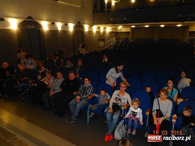 Zdjęcie w galerii na portalu naszraciborz.pl: Wsiadaj zimo na sanki i uciekaj już wiadomości z regionu