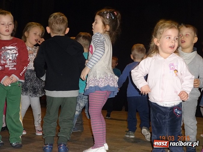 Zdjęcie w galerii na portalu naszraciborz.pl: Wsiadaj zimo na sanki i uciekaj już wiadomości z regionu