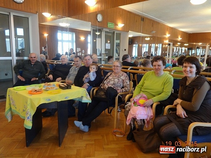 Zdjęcie w galerii na portalu naszraciborz.pl: Wsiadaj zimo na sanki i uciekaj już wiadomości z regionu
