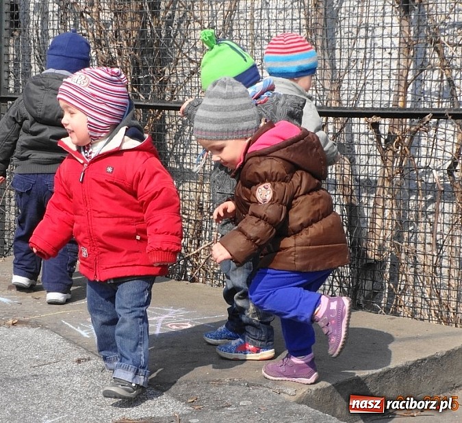 Zdjęcie w galerii na portalu naszraciborz.pl: Wsiadaj zimo na sanki i uciekaj już wiadomości z regionu
