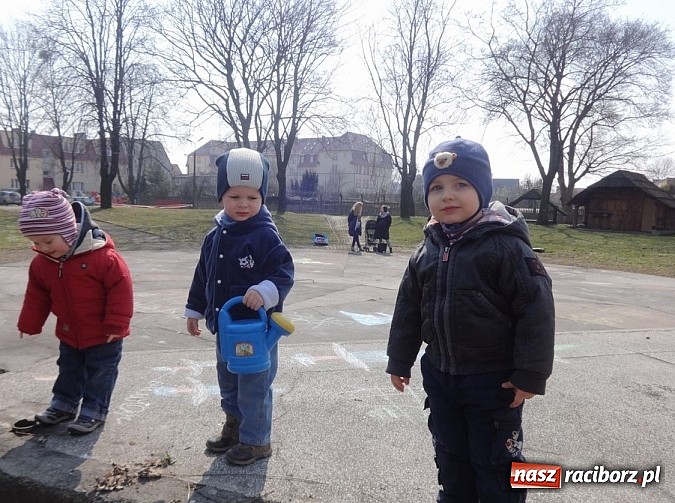 Zdjęcie w galerii na portalu naszraciborz.pl: Wsiadaj zimo na sanki i uciekaj już wiadomości z regionu