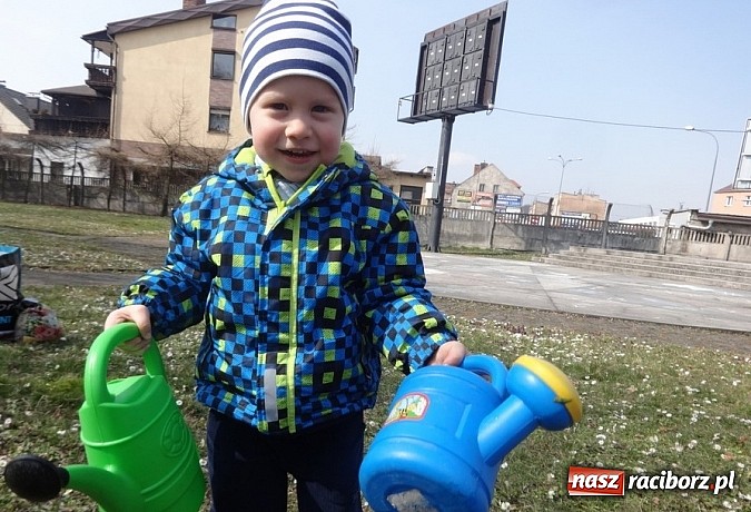 Zdjęcie w galerii na portalu naszraciborz.pl: Wsiadaj zimo na sanki i uciekaj już wiadomości z regionu