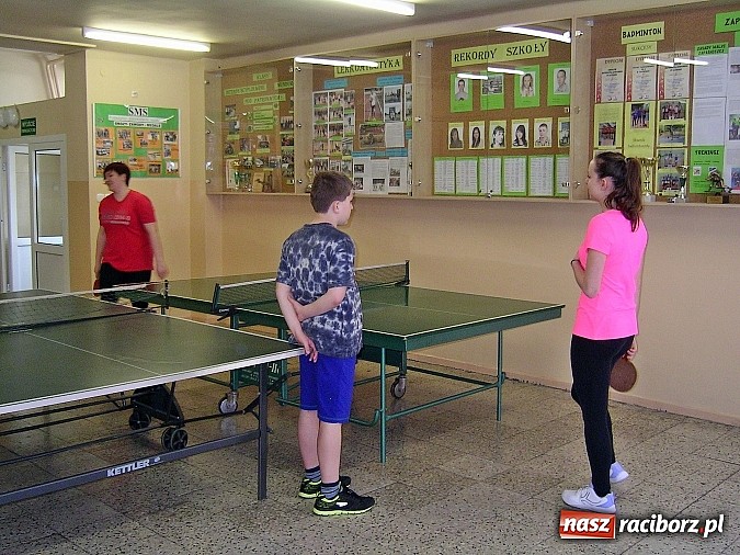 Zdjęcie w galerii na portalu naszraciborz.pl: Wczoraj grano o zajączka wielkanocnego   wiadomości z regionu