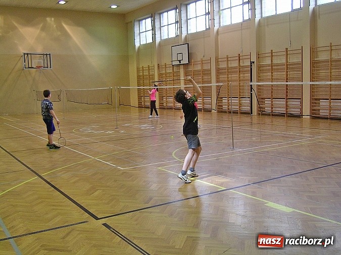 Zdjęcie w galerii na portalu naszraciborz.pl: Wczoraj grano o zajączka wielkanocnego   wiadomości z regionu