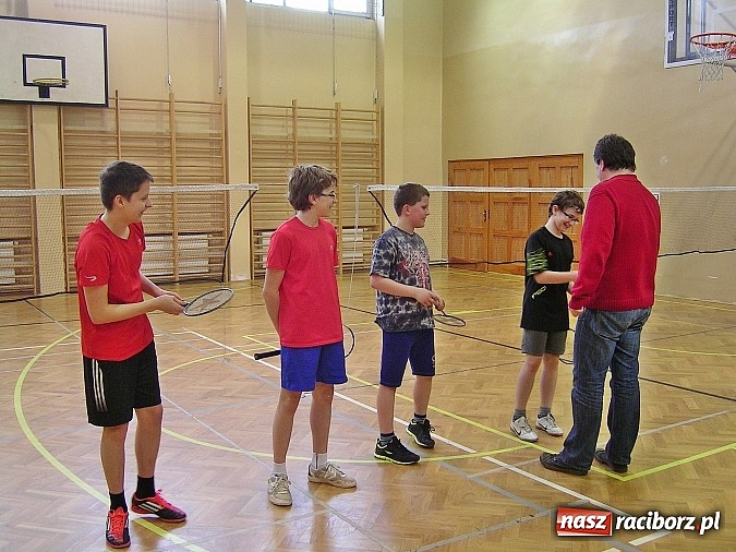 Zdjęcie w galerii na portalu naszraciborz.pl: Wczoraj grano o zajączka wielkanocnego   wiadomości z regionu