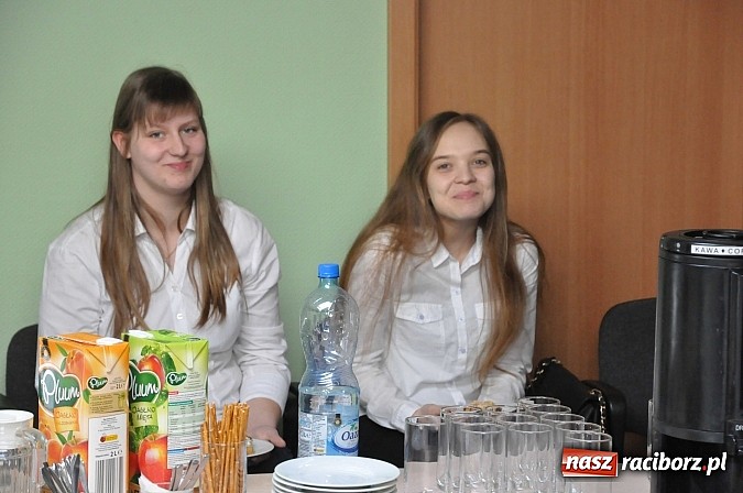 Zdjęcie w galerii na portalu naszraciborz.pl: Hotelarstwo w teorii i praktyce - konkurs w raciborskiej Polonii wiadomości z regionu