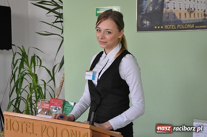 Zdjęcie w galerii na portalu naszraciborz.pl: Hotelarstwo w teorii i praktyce - konkurs w raciborskiej Polonii wiadomości z regionu