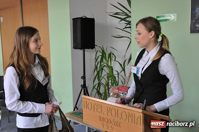 Zdjęcie w galerii na portalu naszraciborz.pl: Hotelarstwo w teorii i praktyce - konkurs w raciborskiej Polonii wiadomości z regionu