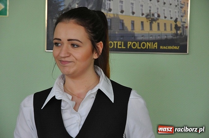 Zdjęcie w galerii na portalu naszraciborz.pl: Hotelarstwo w teorii i praktyce - konkurs w raciborskiej Polonii wiadomości z regionu