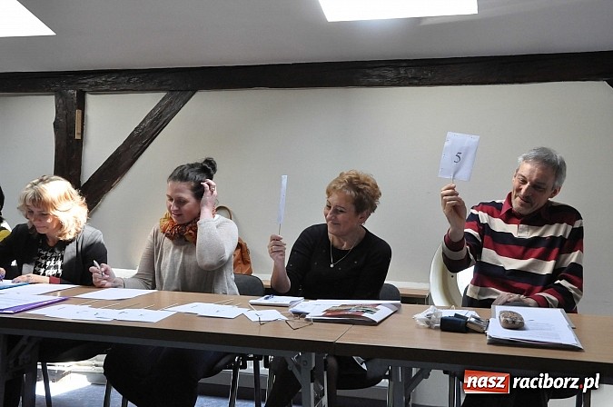 Zdjęcie w galerii na portalu naszraciborz.pl: Hotelarstwo w teorii i praktyce - konkurs w raciborskiej Polonii wiadomości z regionu