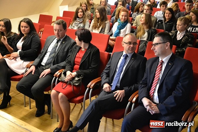 Zdjęcie w galerii na portalu naszraciborz.pl: Ofka Piastówna - akademia i wieczornica poświęcona raciborskiej dominikance za nami wiadomości z regionu