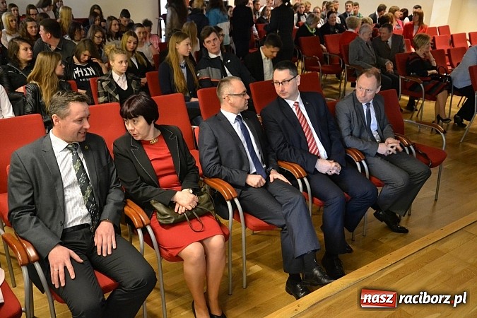Zdjęcie w galerii na portalu naszraciborz.pl: Ofka Piastówna - akademia i wieczornica poświęcona raciborskiej dominikance za nami wiadomości z regionu