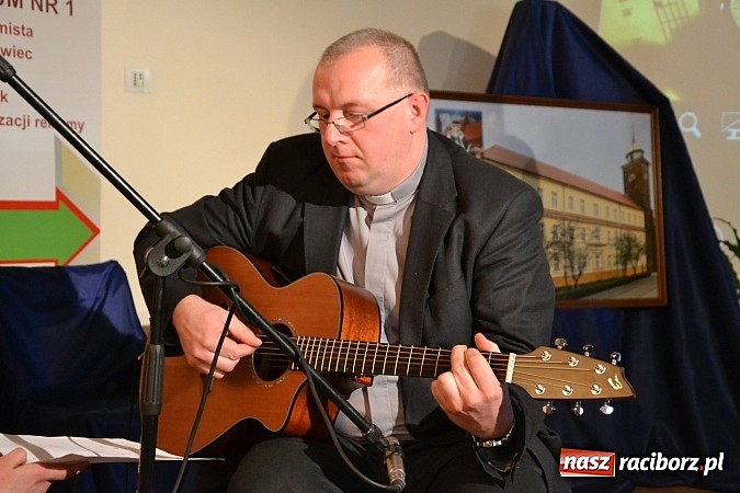 Zdjęcie w galerii na portalu naszraciborz.pl: Ofka Piastówna - akademia i wieczornica poświęcona raciborskiej dominikance za nami wiadomości z regionu