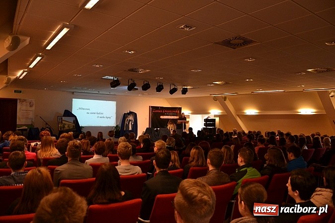 Zdjęcie w galerii na portalu naszraciborz.pl: Ofka Piastówna - akademia i wieczornica poświęcona raciborskiej dominikance za nami wiadomości z regionu