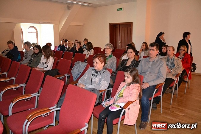 Zdjęcie w galerii na portalu naszraciborz.pl: Ofka Piastówna - akademia i wieczornica poświęcona raciborskiej dominikance za nami wiadomości z regionu