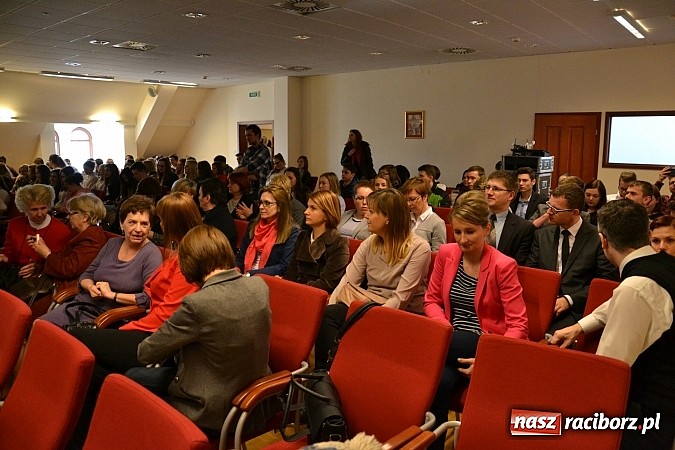 Zdjęcie w galerii na portalu naszraciborz.pl: Ofka Piastówna - akademia i wieczornica poświęcona raciborskiej dominikance za nami wiadomości z regionu