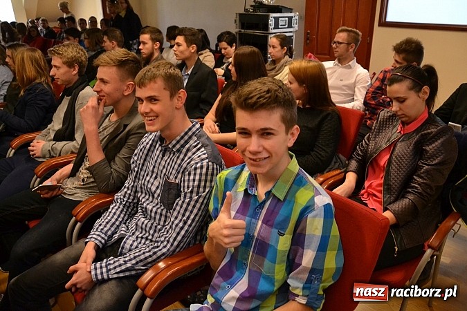 Zdjęcie w galerii na portalu naszraciborz.pl: Ofka Piastówna - akademia i wieczornica poświęcona raciborskiej dominikance za nami wiadomości z regionu