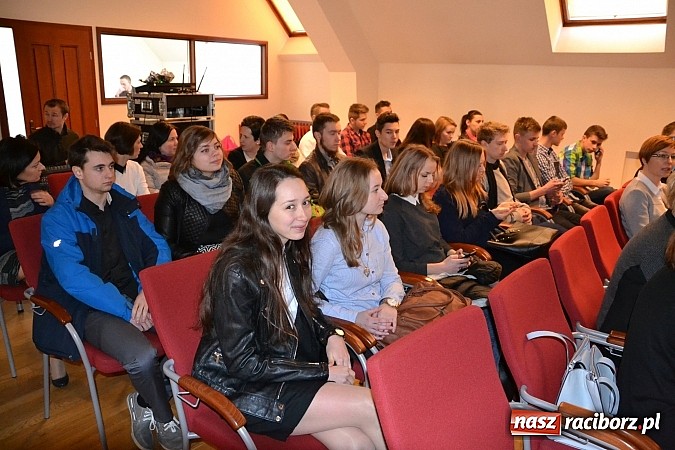 Zdjęcie w galerii na portalu naszraciborz.pl: Ofka Piastówna - akademia i wieczornica poświęcona raciborskiej dominikance za nami wiadomości z regionu