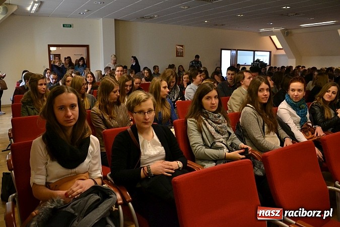 Zdjęcie w galerii na portalu naszraciborz.pl: Ofka Piastówna - akademia i wieczornica poświęcona raciborskiej dominikance za nami wiadomości z regionu