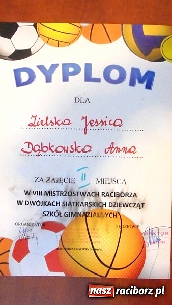 Zdjęcie w galerii na portalu naszraciborz.pl: II miejsce dziewcząt z G5 w Mistrzostwach Raciborza Dwójek Siatkarskich wiadomości z regionu