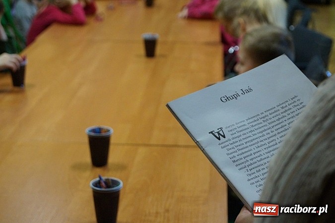 Zdjęcie w galerii na portalu naszraciborz.pl: O Andersenie i nie tylko w bibliotece w Nędzy wiadomości z regionu