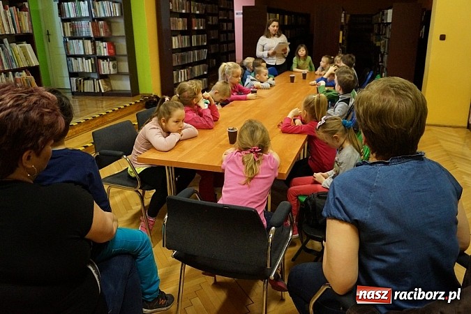 Zdjęcie w galerii na portalu naszraciborz.pl: O Andersenie i nie tylko w bibliotece w Nędzy wiadomości z regionu