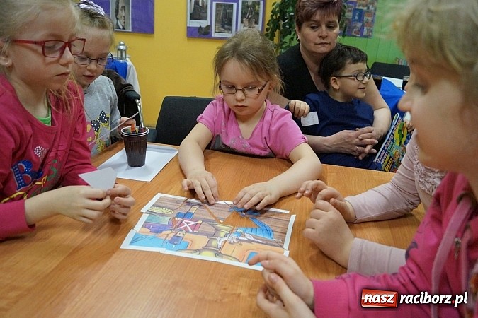 Zdjęcie w galerii na portalu naszraciborz.pl: O Andersenie i nie tylko w bibliotece w Nędzy wiadomości z regionu