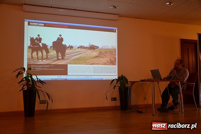 Zdjęcie w galerii na portalu naszraciborz.pl: Wielkanocna procesja konna w Bieńkowicach – finisaż wystawy na zamku wiadomości z regionu