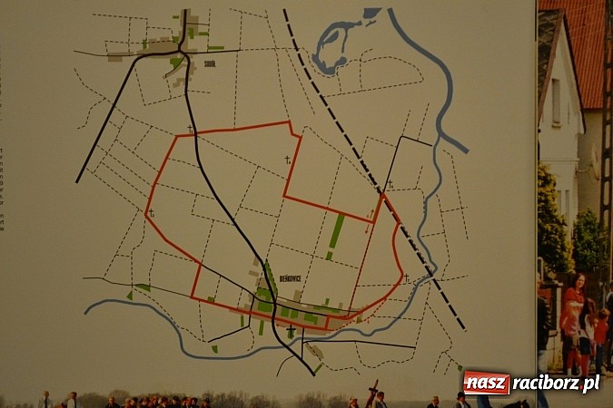 Zdjęcie w galerii na portalu naszraciborz.pl: Wielkanocna procesja konna w Bieńkowicach – finisaż wystawy na zamku wiadomości z regionu