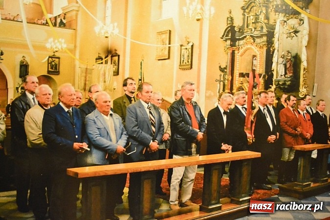 Zdjęcie w galerii na portalu naszraciborz.pl: Wielkanocna procesja konna w Bieńkowicach – finisaż wystawy na zamku wiadomości z regionu