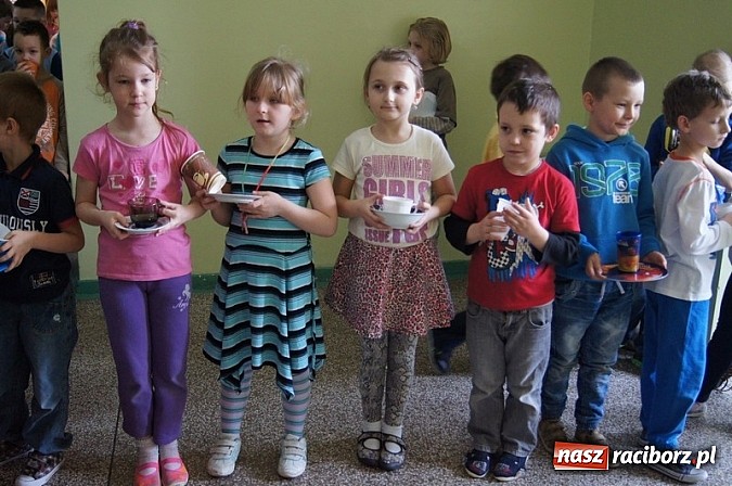 Zdjęcie w galerii na portalu naszraciborz.pl: Na dobry początek dnia...  wiadomości z regionu