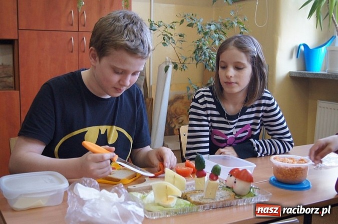 Zdjęcie w galerii na portalu naszraciborz.pl: Na dobry początek dnia...  wiadomości z regionu