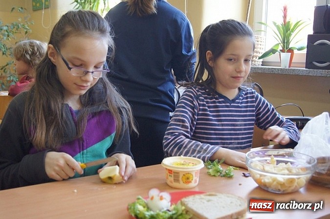 Zdjęcie w galerii na portalu naszraciborz.pl: Na dobry początek dnia...  wiadomości z regionu