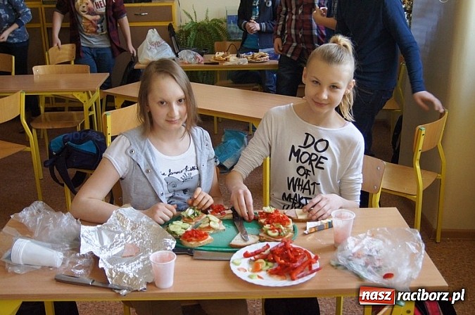 Zdjęcie w galerii na portalu naszraciborz.pl: Na dobry początek dnia...  wiadomości z regionu