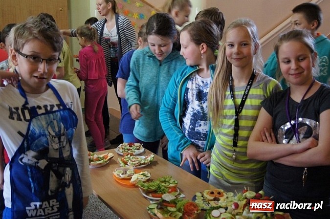Zdjęcie w galerii na portalu naszraciborz.pl: Na dobry początek dnia...  wiadomości z regionu