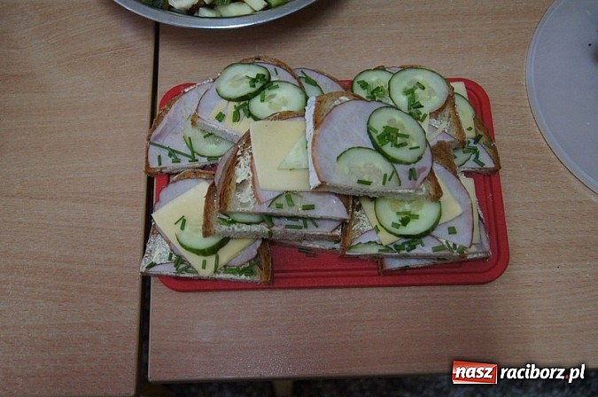 Zdjęcie w galerii na portalu naszraciborz.pl: Na dobry początek dnia...  wiadomości z regionu