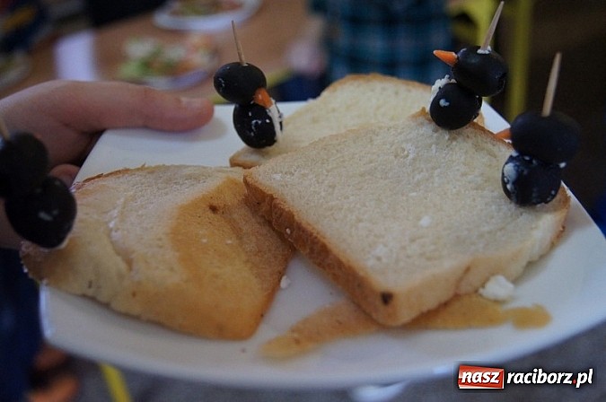 Zdjęcie w galerii na portalu naszraciborz.pl: Na dobry początek dnia...  wiadomości z regionu