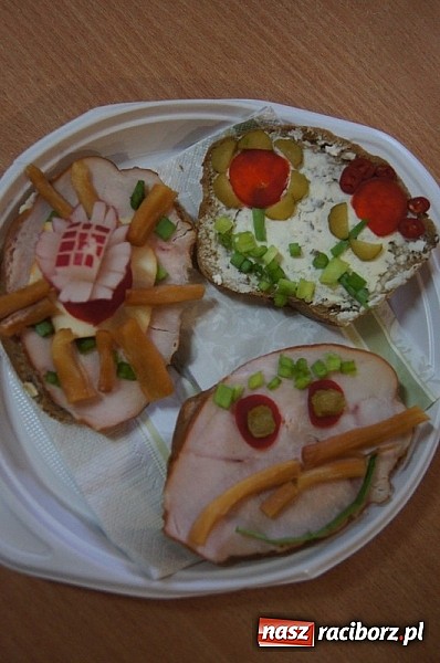 Zdjęcie w galerii na portalu naszraciborz.pl: Na dobry początek dnia...  wiadomości z regionu